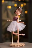 Авторская кукла "Балерина у станка" ручной работы, интерьерная, вязаная