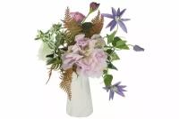 Декоративные цветы Букет клематисы сиреневые и гортензии в керамической вазе