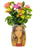 Девушка с вишней ваза для цветов