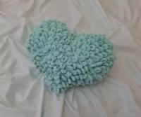 Подушка-сердце плюшевая вязаная, ручная работа, цвет Мятный, размер 40*32*17 см