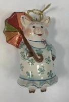 Ёлочная игрушка "Хрюша с зонтиком"; майолика, 9x5,5х4 см. авторская