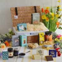 Корзина British Hamper Supreme с британскими лакомствами без глютена, 11шт