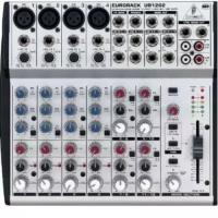 Микшерные пульты аналоговые Behringer 1202