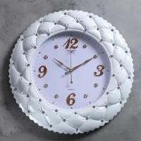 Часы настенные круглые "Выпуклые ромбики", d=51 см, белые со стразами