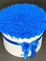 101 синяя роза в шляпной коробке