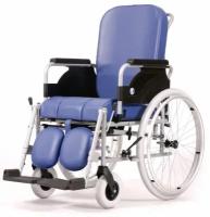 Кресло-коляска с санитарным оснащением Vermeiren 9300 (ширина сиденья: 43 см)