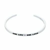 Серебряный браслет с эмалью и фианитами "One Life One Love"