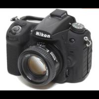 Силиконовый противоударный чехол для фотоаппарата Nikon D5200 черный