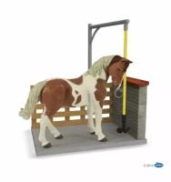 Игровой набор Farm Toys Horse Washing Box