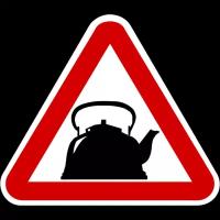 Наклейка на авто Знак За рулем Чайник 20 х 17 см