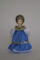 Кукла коллекционная фарфоровая Девушка в традиционной летней одежде