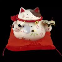 Японский кот-копилка Манеки-Неко "Книга желаний", 15х17см