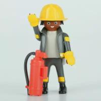 Конструктор Playmobil Отдельные фигурки 001147 Пожарный с огнетушителем