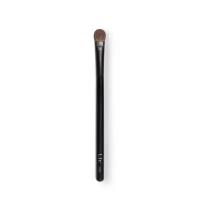 Lic Кисть для нанесения теней на верхнее веко плоская Makeup Artist Brush P03