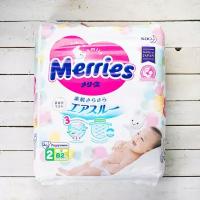 Подгузники на липучках для детей Merries 4-8 кг