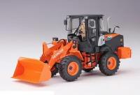 66004 Фронтальный погрузчик WM04. HITACHI WHEEL LOADER ZW100-6 (HASEGAWA) 1/35