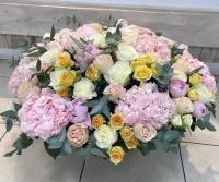 Цветы в корзине, ассорти, пионовидные розы, пионы розовые, гортензия 101 шт., красивый букет цветов роза, шикарный, премиум букет пионов