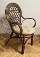 Кресло плетёное с мягким сиденьем