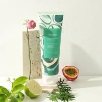 Парфюмированный питательный крем для тела с тропическим ароматом Healing Barrier Tropical Bombshell Body Cream 250 мл. Trimay