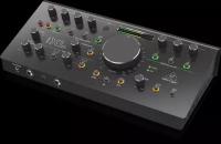 Behringer STUDIO XL активный мониторный контроллер High-End с USB аудиоинтерфейсом 2х2, 24 бит192 кГц, 48V