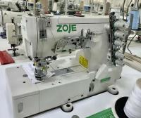 Швейная машина трехигольная пятиниточная плоскошовная со столом ZOJE ZJ-W-562A-1-356-BD/W