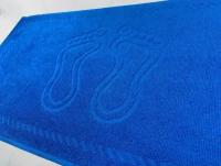 Махровое полотенце коврик для ног в ванную "Ножки" 30х60 см Королевский синий