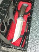 Нож туристический разделочный, охотничий Лев в чехле ножнах и подарочный черный кожаный футляр, ручка нож в подарок