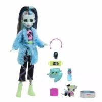 Monster High Doll And Sleepover Accessories, Frankie Stein, Creepover Party - Кукла Монстер Хай Фрэнки Штайн, Жуткая вечеринка HKY68