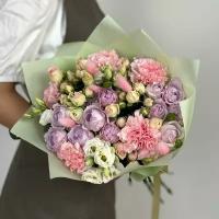 Букет живых цветов. Cборный букет из диантуса, эустомы и кустовых роз. Букет AR0577 ALMOND ROSES