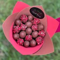 Мини-Букет из клубники мелкого калибра (сорт "Земляника") - "Шоколад" Sweet Berry