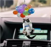 Игрушка на зеркало заднего вида/кот на воздушных шариках