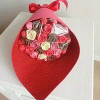 Букет из конфет в виде 19 шоколадных роз и 13 ягод из шоколада SHR19SHYA13 ShokoTrendy