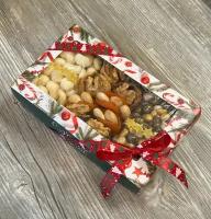 Подарочный набор орехов и сухофруктов на Новый год