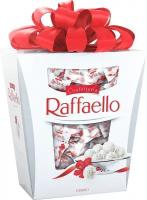 Конфеты Raffaello с цельным миндальным орехом в кокосовой обсыпке, 500г