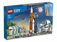 Конструктор LEGO City 60351 Космодром / 1010 элементов / 7 минифигурок