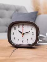 Часы будильник овальный настольный на батарейках, часы Рубин, Коричневый