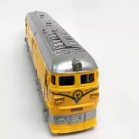 Машинка игрушка тепловоз, инерционный, 1:87 поезд локомотив, 23 см, со светом и звуком, жёлтый