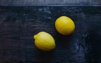 Картина на холсте 60x110 LinxOne "Лимоны, цитрус, фрукты, стол" интерьерная для дома / на стену / на кухню / с подрамником