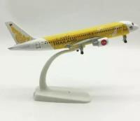 Металлическая модель самолета AIRBUS A 320 THAILAND 20 см с шасси