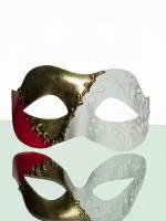 Карнавальная венецианская маска красно-белая с золотом