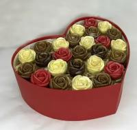 Букет из конфет в виде 27 шоколадных роз три шоколада в коробке красное сердце ShokoTrendy SDN13