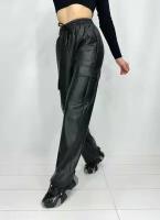 Брюки женские палаццо из экокожи с карманами Модно-Трикотаж, цвет черный, размер 44-46