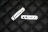 Логотип (шильдик) на автомобильный коврик с маркой автомобиля Peugeot / Пежо