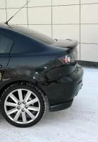 Спойлер на крышку багажника MAZDA 3. 2003-2009г седан ( под покраску)