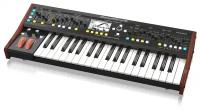 Behringer DEEPMIND 6 синтезатор, аналоговые VCF и VCA, 37 клав,6 гол. полиф, 2 OCS, 2 LFO и 3 ADSR на голос, 4 FX, матрица мод, 32шаг. секв, MIDI, USB