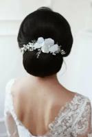 Веточка свадебная с цветами и стразами из фианитов в прическу невесты заколка