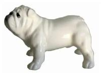 Английский бульдог (окрас белый) фарфоровая статуэтка собаки