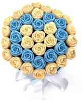 Розы из шоколада 101 шт. CHOCO STORY в Голубой Шляпной коробке: Белый и Голубой Бельгийский шоколад, 1212 гр. SH101-G-BG-S