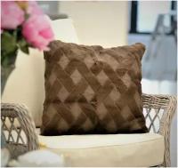 Чехол декоративный на подушку мех + вязка коричневый 45х45