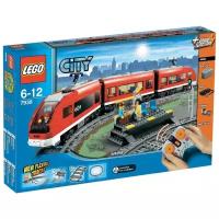 Конструктор LEGO City 7938 Пассажирский поезд, 669 дет